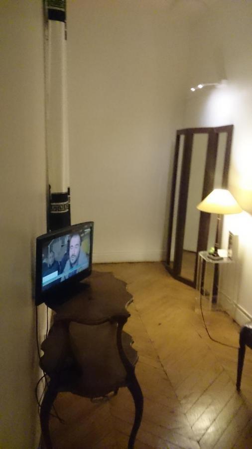 Toureifelchampselysee Parigi